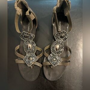 Old navy sandals size 6